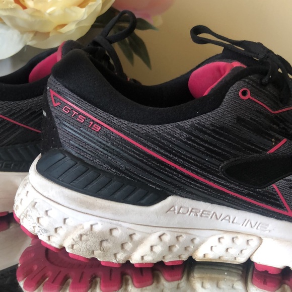 Brooks Women's Adrenaline GTS 19 Running Shoe, Black/Ebony/Pink - Picture 6 of 10